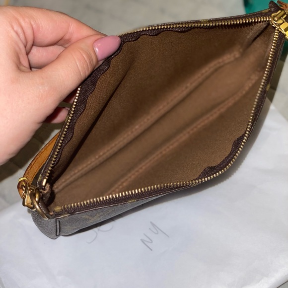 Louis Vuitton pochette accessorie - Picture 4 of 15